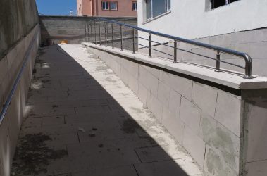 izmirkromkorkuluk.com